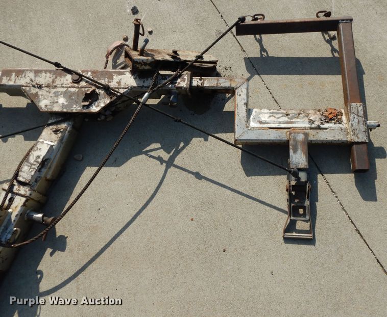 image for item DF5288 2008 Chevrolet Silverado 3500HD  Crew Cab flatbed tow truck