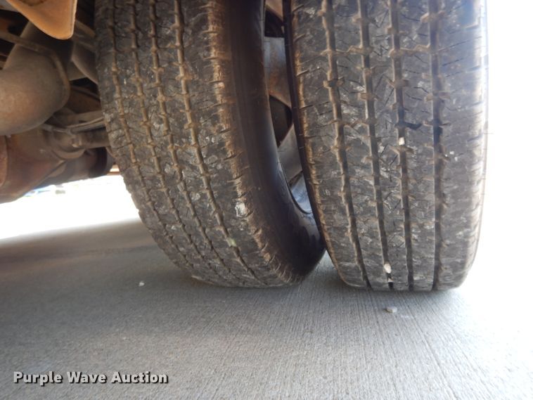 image for item DF5288 2008 Chevrolet Silverado 3500HD  Crew Cab flatbed tow truck