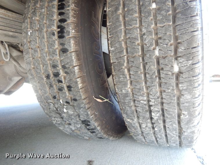 image for item DF5288 2008 Chevrolet Silverado 3500HD  Crew Cab flatbed tow truck