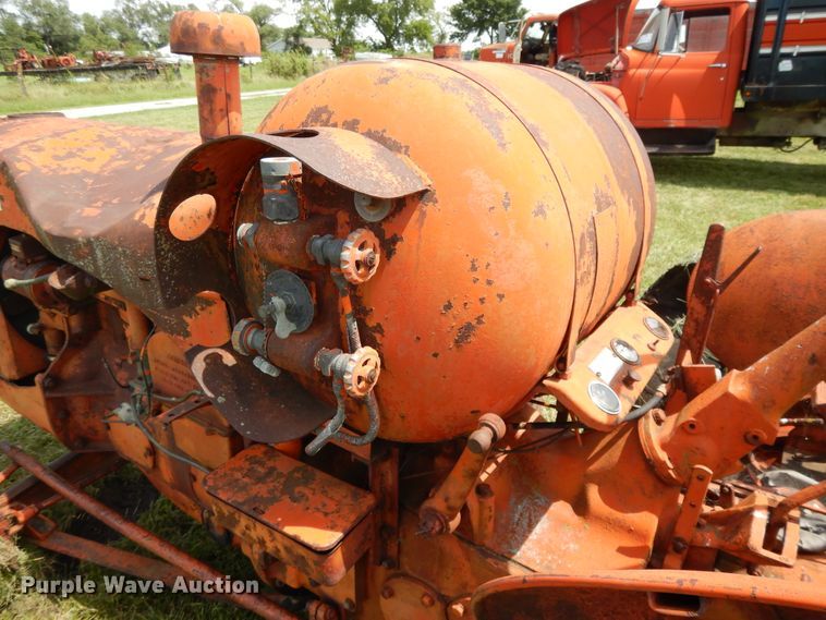 image for item DF5321 1948 Case LAI  tractor