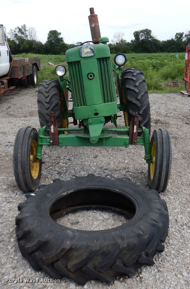 image for item DF5332 1959 John Deere 430  tractor