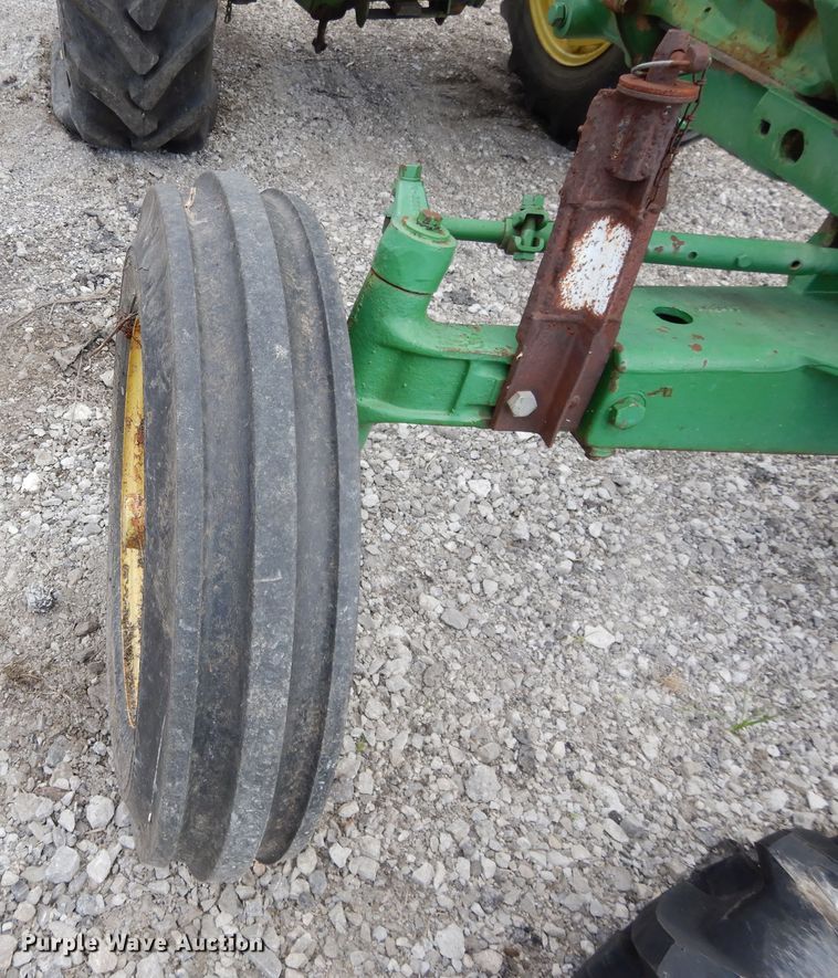 image for item DF5332 1959 John Deere 430  tractor