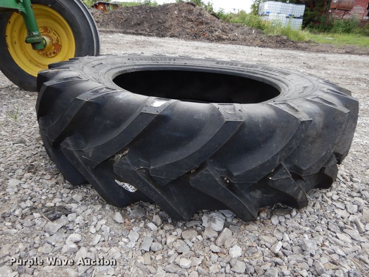 image for item DF5332 1959 John Deere 430  tractor