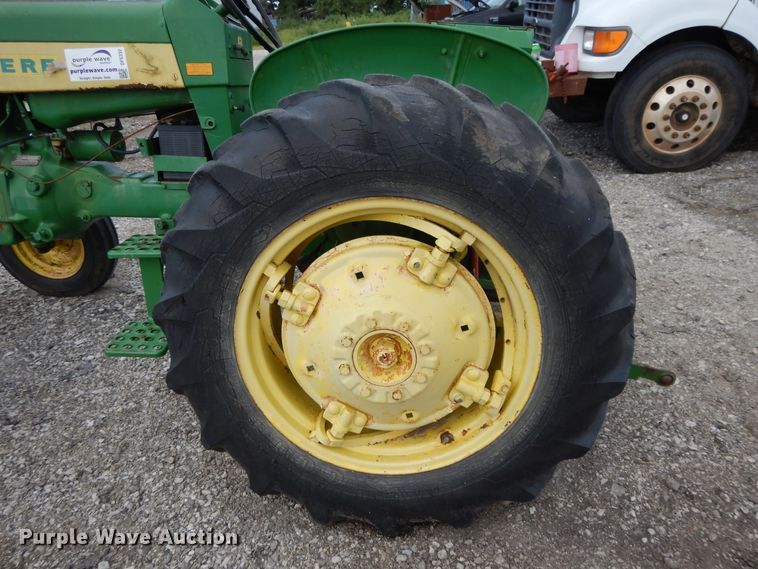 image for item DF5332 1959 John Deere 430  tractor