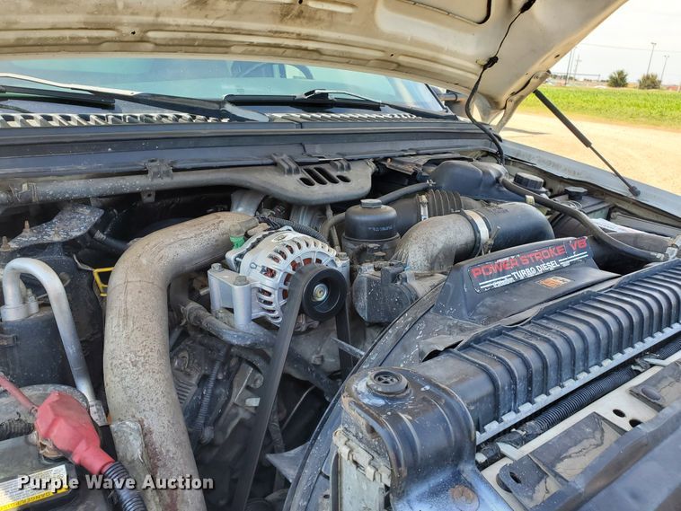 image for item DF5618 2004 Ford F450 Super Duty XL  box truck