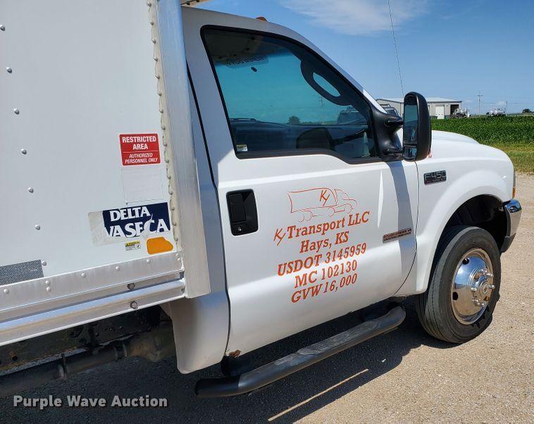 image for item DF5618 2004 Ford F450 Super Duty XL  box truck