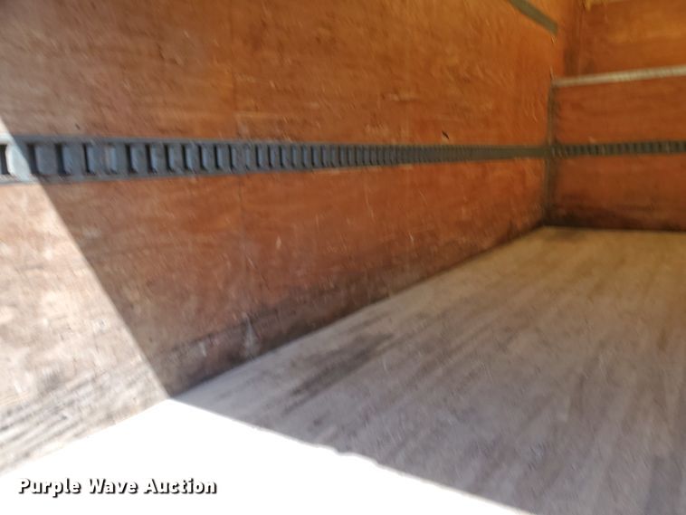 image for item DF5618 2004 Ford F450 Super Duty XL  box truck