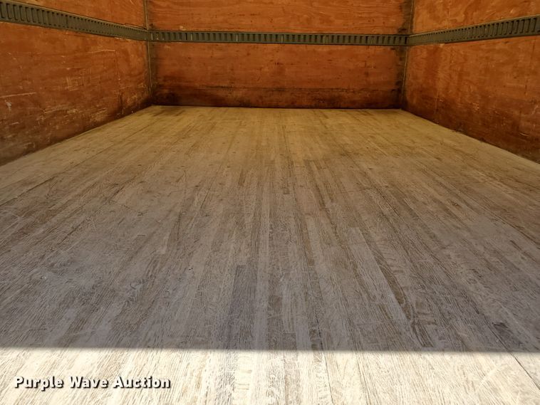 image for item DF5618 2004 Ford F450 Super Duty XL  box truck