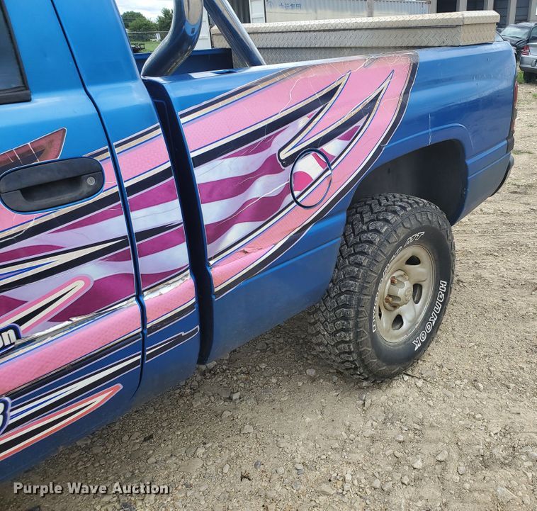 image for item DF7529 1998 Dodge Ram 1500  pickup truck