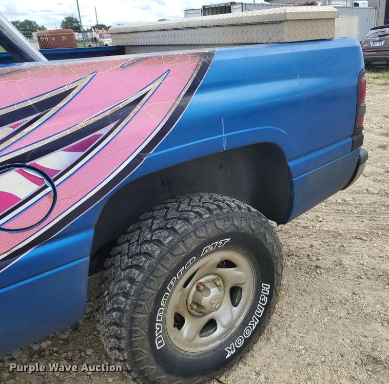 image for item DF7529 1998 Dodge Ram 1500  pickup truck