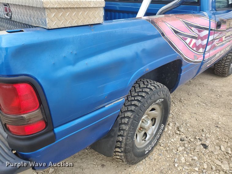 image for item DF7529 1998 Dodge Ram 1500  pickup truck