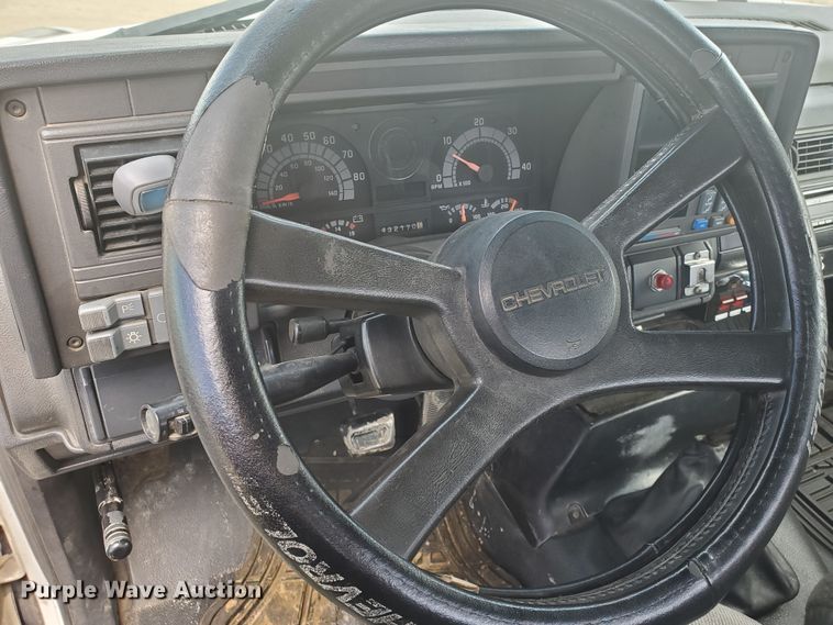 image for item DF7530 1998 Chevrolet C6500  rollback truck