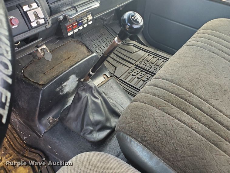 image for item DF7530 1998 Chevrolet C6500  rollback truck