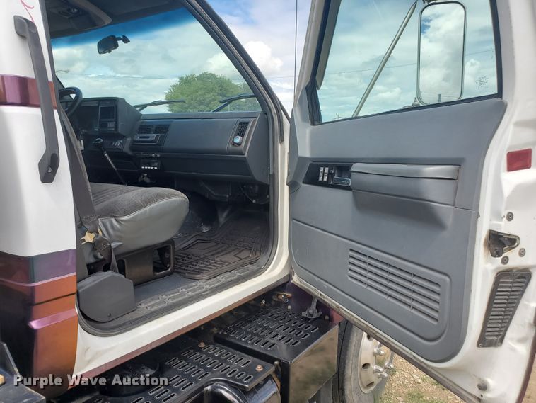 image for item DF7530 1998 Chevrolet C6500  rollback truck