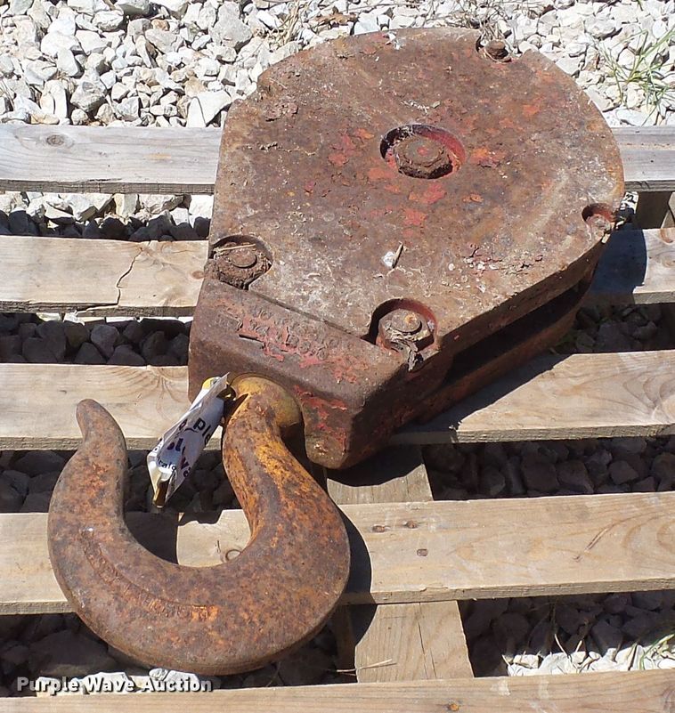 image for item DG2029 Mckissick crane hook