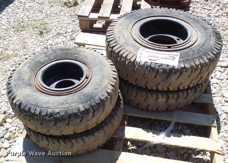 image for item DG2030 Forklift tires