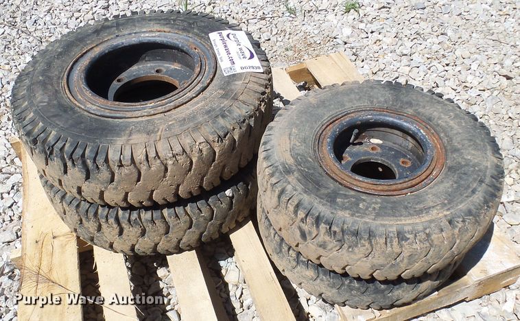 image for item DG2030 Forklift tires