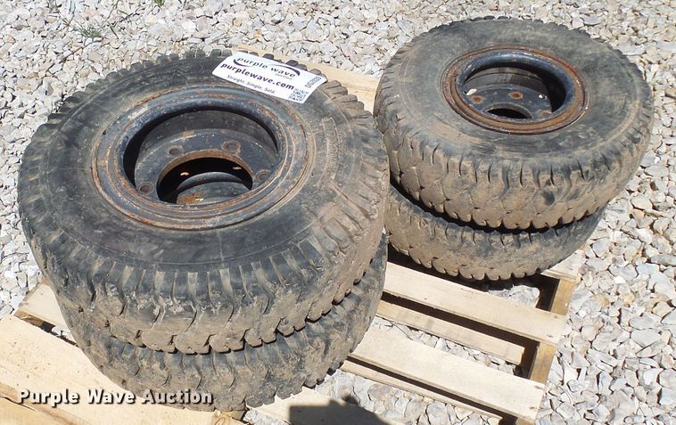 image for item DG2030 Forklift tires