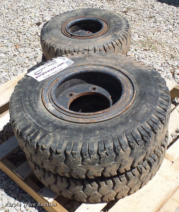 image for item DG2030 Forklift tires