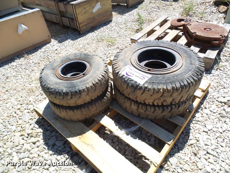 image for item DG2030 Forklift tires