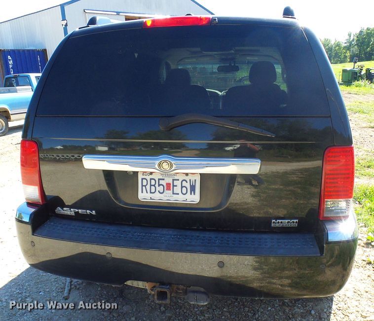 image for item DG2053 2008 Chrysler Aspen  SUV