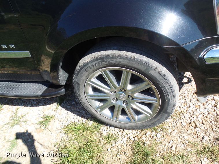 image for item DG2053 2008 Chrysler Aspen  SUV