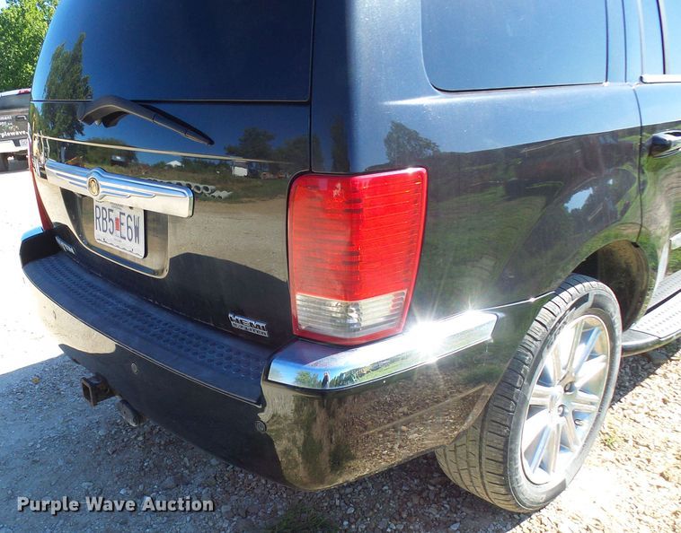 image for item DG2053 2008 Chrysler Aspen  SUV