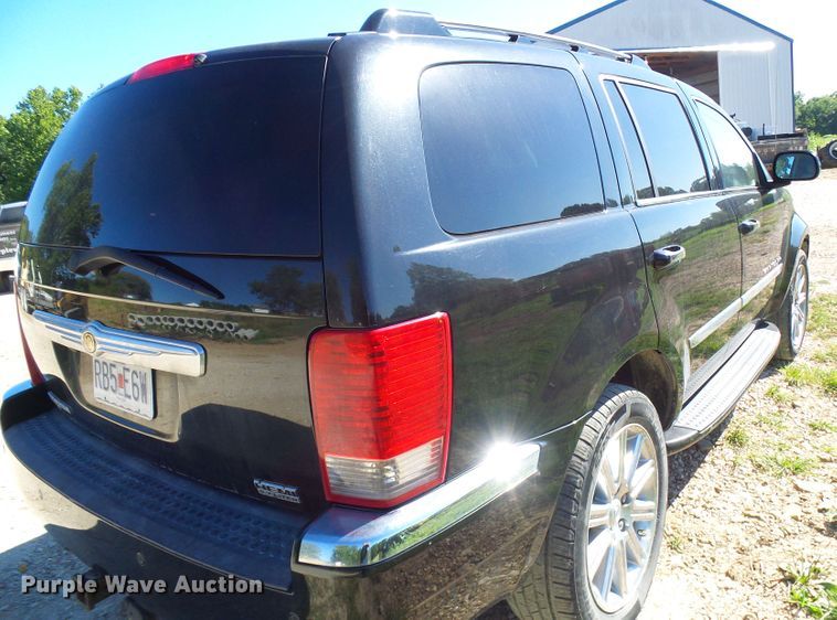 image for item DG2053 2008 Chrysler Aspen  SUV