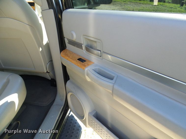 image for item DG2053 2008 Chrysler Aspen  SUV