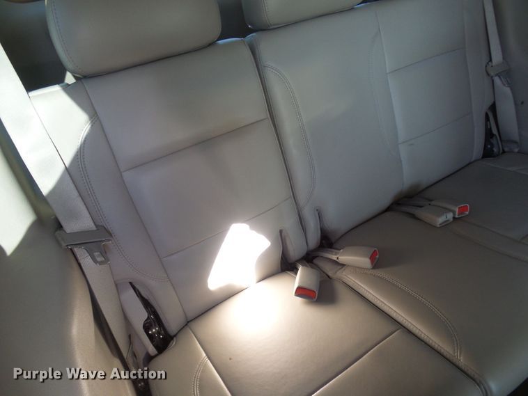 image for item DG2053 2008 Chrysler Aspen  SUV