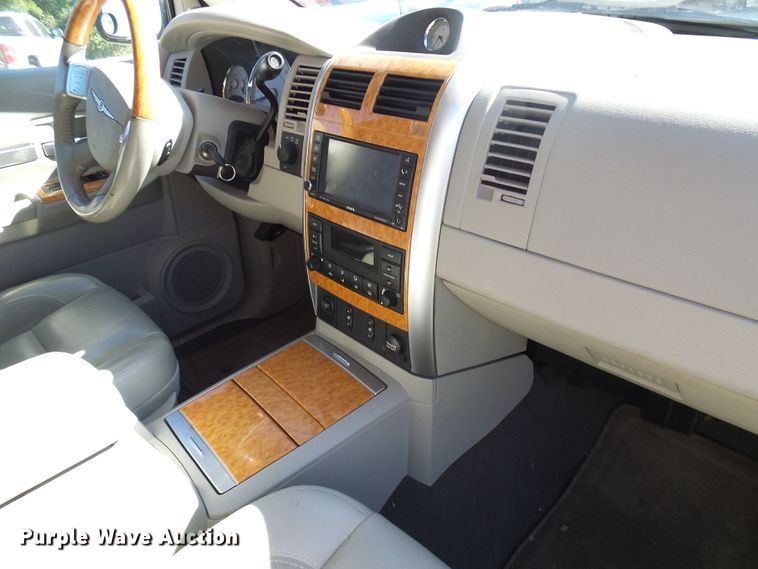 image for item DG2053 2008 Chrysler Aspen  SUV
