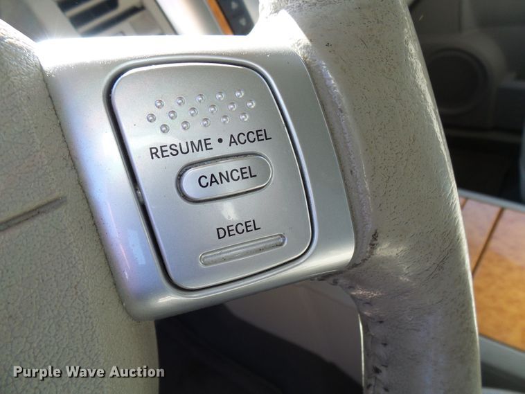 image for item DG2053 2008 Chrysler Aspen  SUV