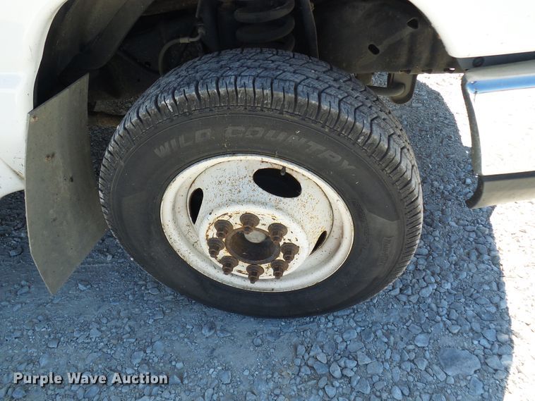 image for item DG2063 2009 Ford E350 Super Duty  shuttle bus