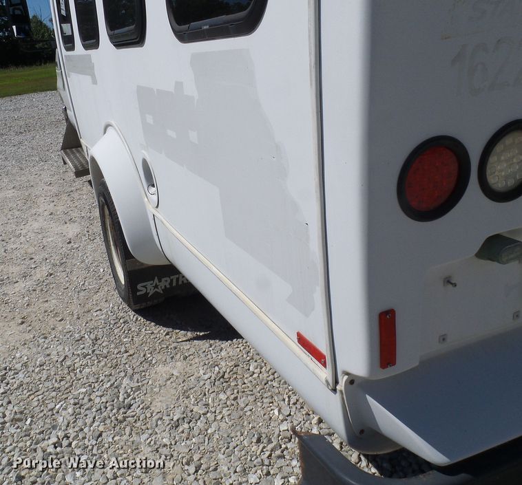 image for item DG2063 2009 Ford E350 Super Duty  shuttle bus