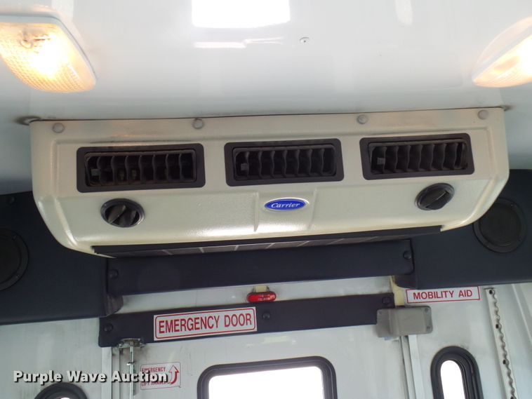 image for item DG2063 2009 Ford E350 Super Duty  shuttle bus