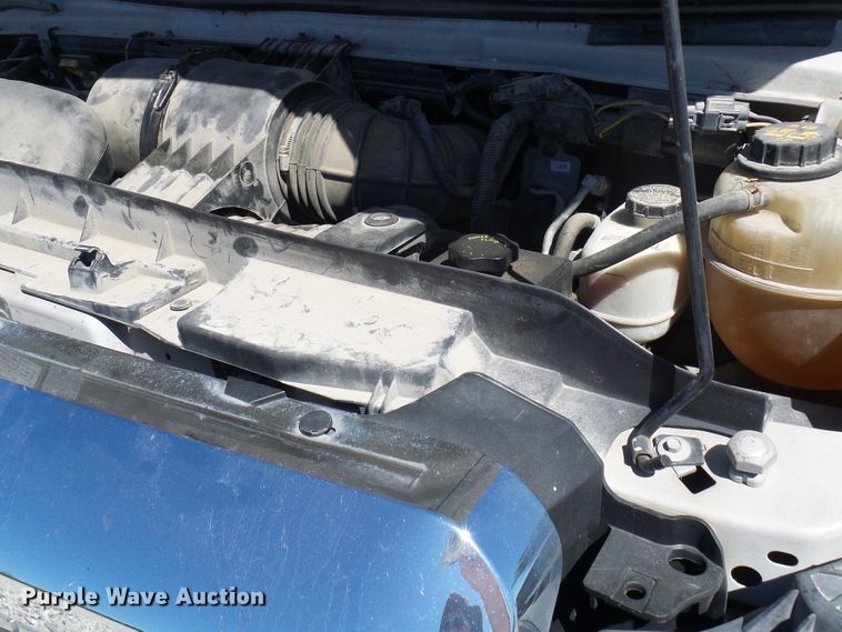 image for item DG2063 2009 Ford E350 Super Duty  shuttle bus