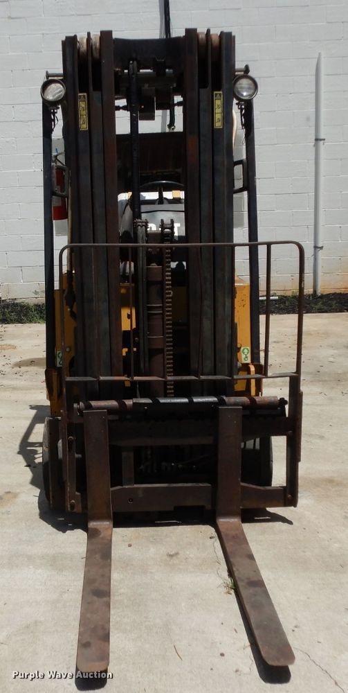 image for item DG6873 Caterpillar T50E  forklift