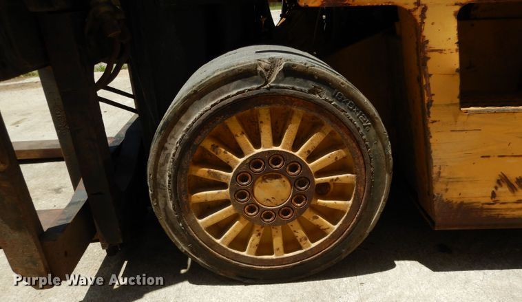 image for item DG6873 Caterpillar T50E  forklift