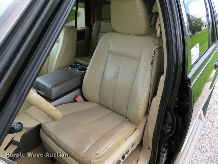 image for item DH1109 2010 Ford Expedition Eddie Bauer  SUV