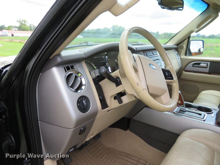 image for item DH1109 2010 Ford Expedition Eddie Bauer  SUV