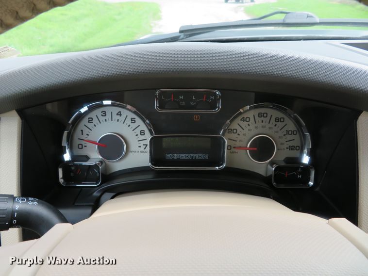 image for item DH1109 2010 Ford Expedition Eddie Bauer  SUV