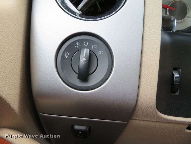 image for item DH1109 2010 Ford Expedition Eddie Bauer  SUV