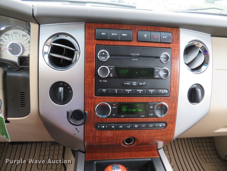 image for item DH1109 2010 Ford Expedition Eddie Bauer  SUV