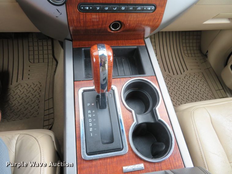 image for item DH1109 2010 Ford Expedition Eddie Bauer  SUV