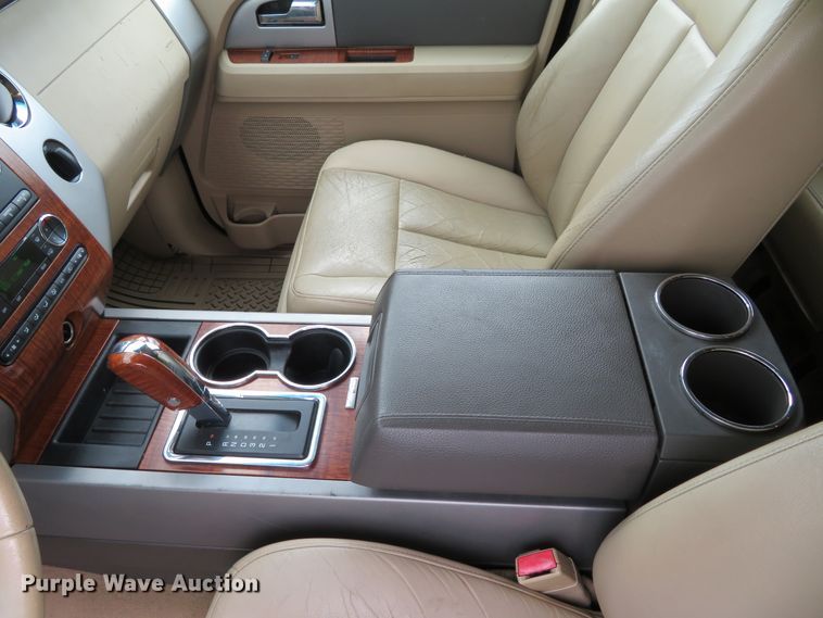 image for item DH1109 2010 Ford Expedition Eddie Bauer  SUV