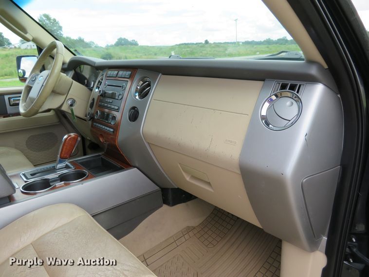 image for item DH1109 2010 Ford Expedition Eddie Bauer  SUV