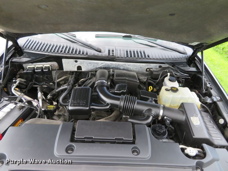 image for item DH1109 2010 Ford Expedition Eddie Bauer  SUV