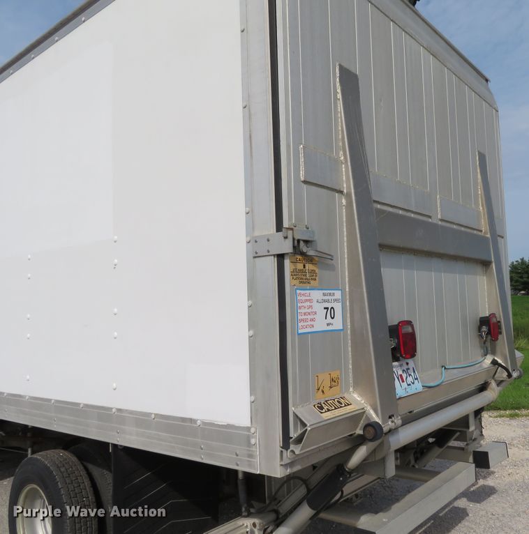 image for item DH1114 2010 Chevrolet Express G3500  box truck