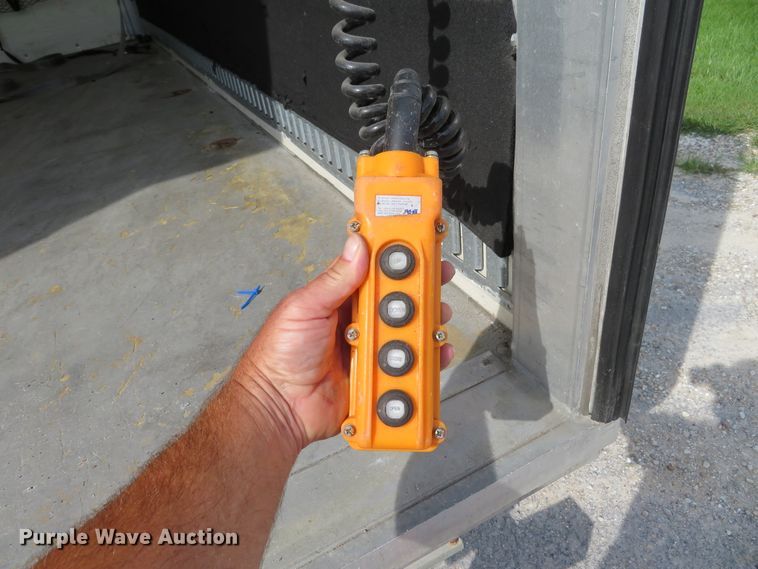 image for item DH1114 2010 Chevrolet Express G3500  box truck