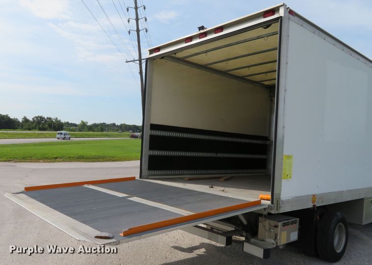 image for item DH1114 2010 Chevrolet Express G3500  box truck